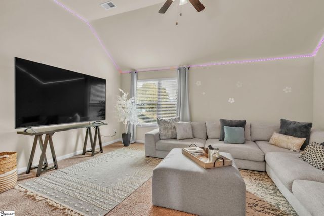 200 Greengate Way, Simpsonville, SC 29681