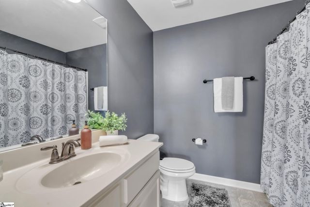 200 Greengate Way, Simpsonville, SC 29681