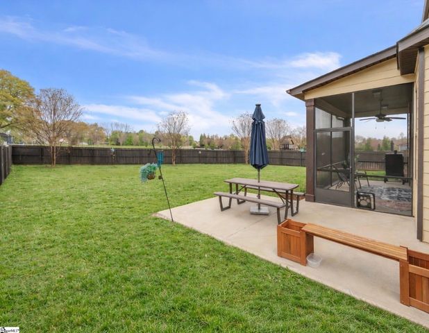 200 Greengate Way, Simpsonville, SC 29681