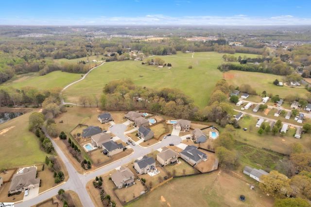 200 Greengate Way, Simpsonville, SC 29681