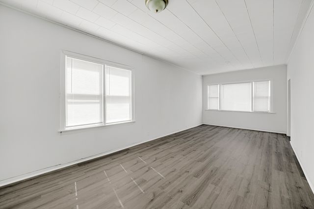 120 E Kensington Avenue 2-F, Chicago, IL 60628
