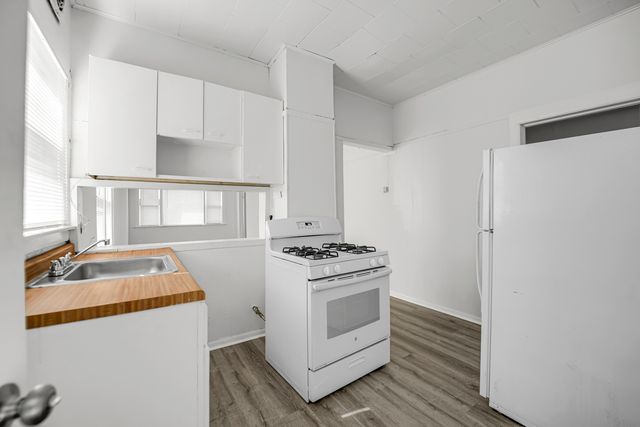 120 E Kensington Avenue 2-F, Chicago, IL 60628