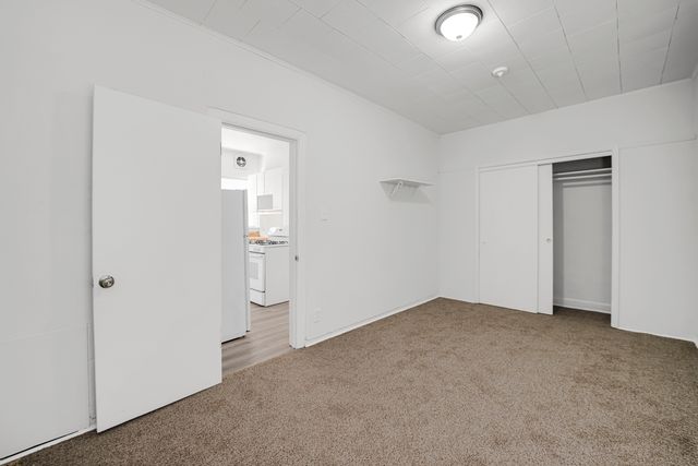 120 E Kensington Avenue 2-F, Chicago, IL 60628