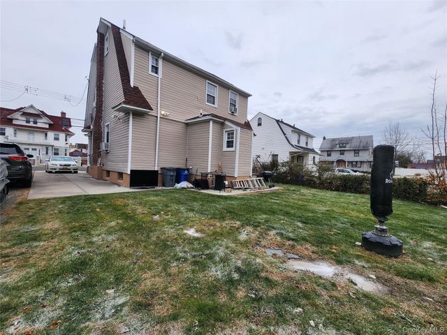 19614 104th Avenue, Saint Albans, NY 11412