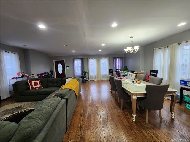 19614 104th Avenue, Saint Albans, NY 11412