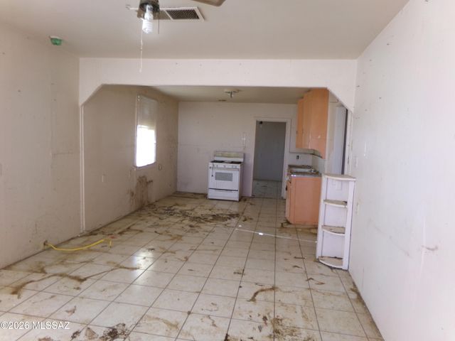 418 S Curtis Avenue, Willcox, AZ 85643