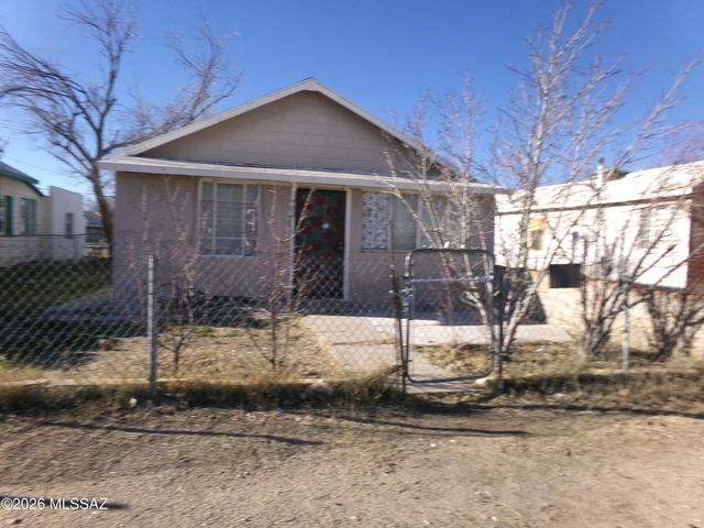 418 S Curtis Avenue, Willcox, AZ 85643