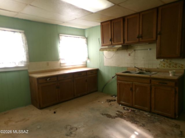 418 S Curtis Avenue, Willcox, AZ 85643