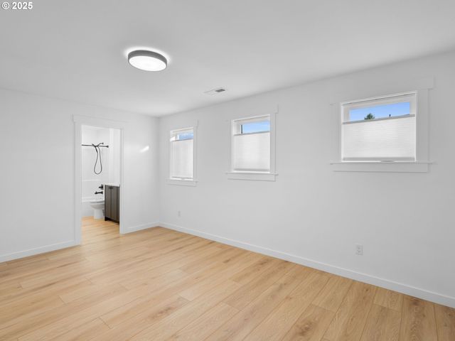 2311 Sw 6th Ave 19, Camas, WA 98607