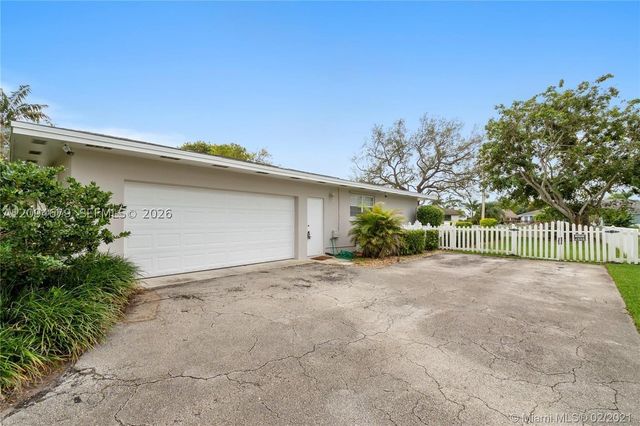 16220 SW 88th Ave Rd, Palmetto Bay, FL 33157