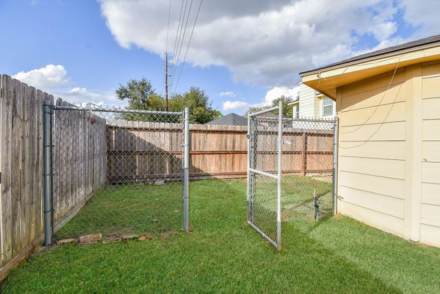 910 Shillington Drive, Katy, TX 77450