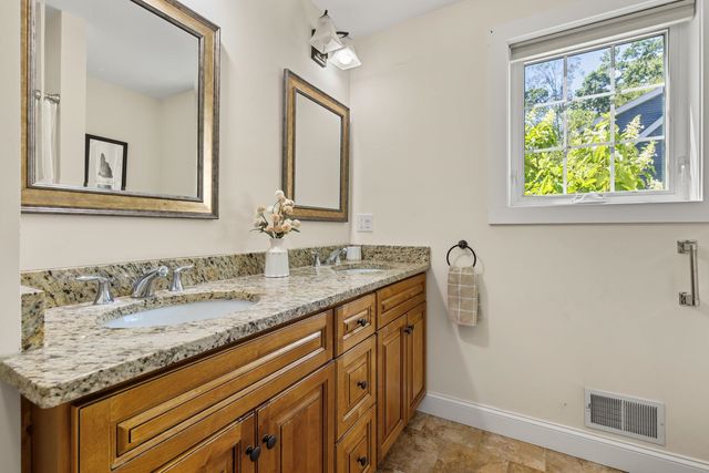 14 Halls Way, Seabrook, NH 03874