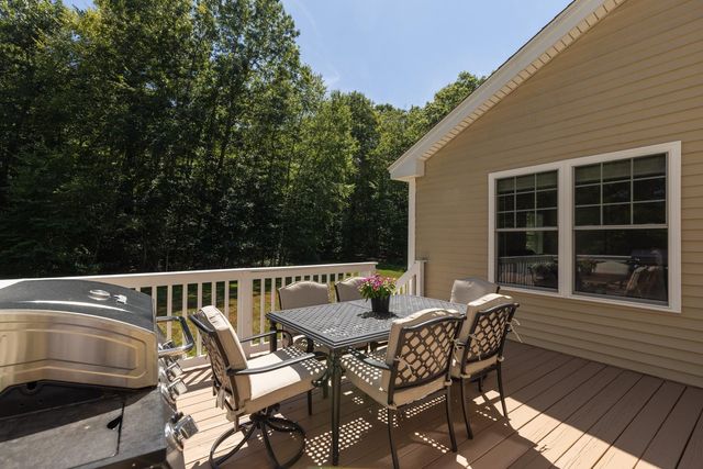 14 Halls Way, Seabrook, NH 03874