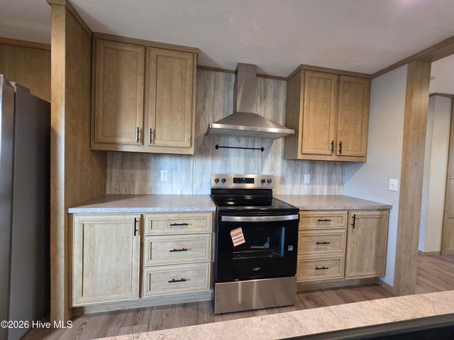 2085 Vass-Carthage Road, Whispering Pines, NC 28327