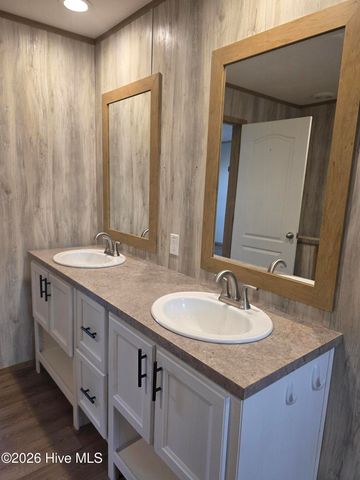 2085 Vass-Carthage Road, Whispering Pines, NC 28327