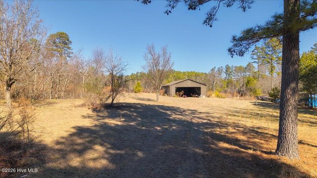 2085 Vass-Carthage Road, Whispering Pines, NC 28327
