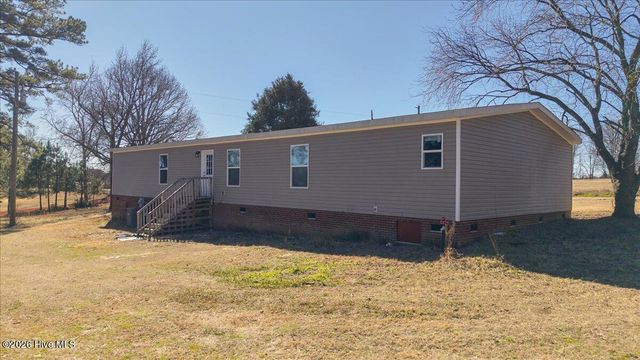 2085 Vass-Carthage Road, Whispering Pines, NC 28327