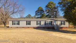 2085 Vass-Carthage Road, Whispering Pines, NC 28327