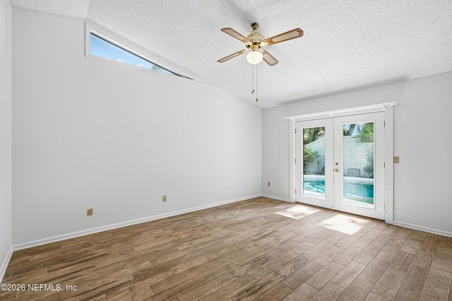 3933 PETITE Drive W, Jacksonville, FL 32250