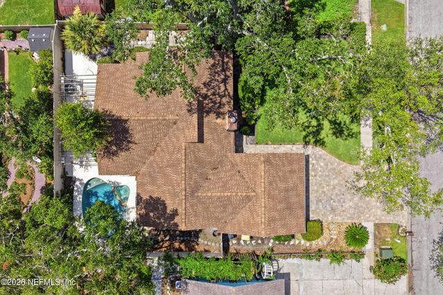 3933 PETITE Drive W, Jacksonville, FL 32250