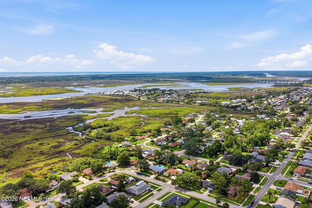 3933 PETITE Drive W, Jacksonville, FL 32250