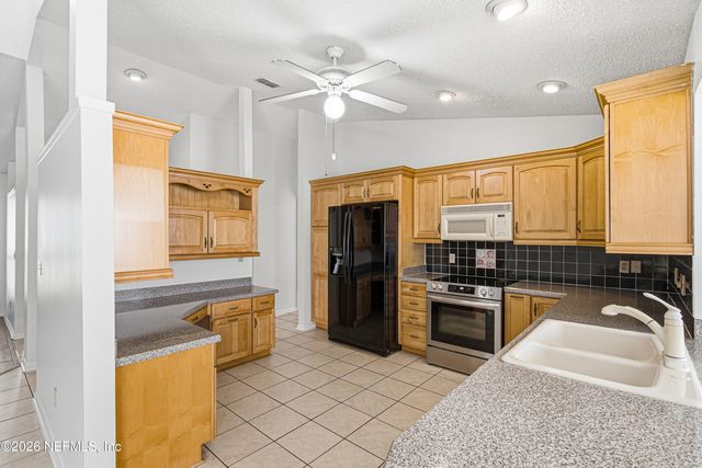 3933 PETITE Drive W, Jacksonville, FL 32250
