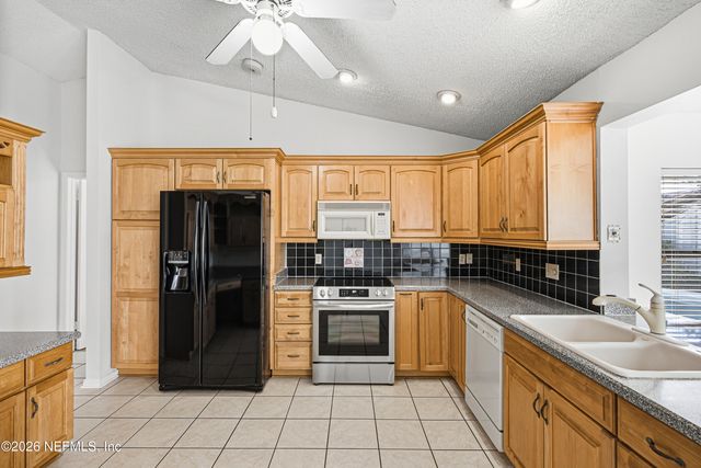 3933 PETITE Drive W, Jacksonville, FL 32250
