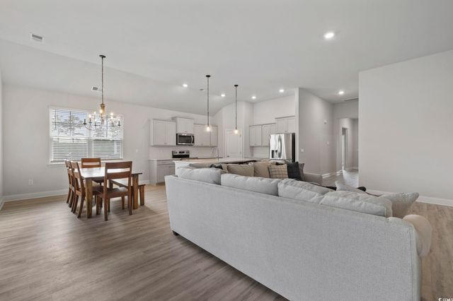 386 Glacier Way, Conway, SC 29526