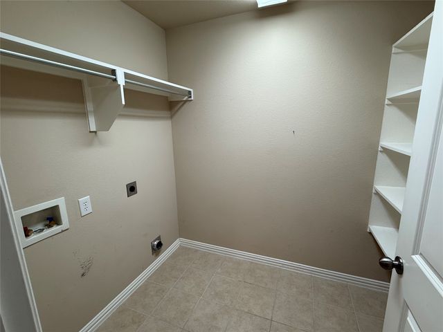 309 Sir Brine Drive, Lewisville, TX 75056