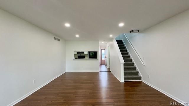 38302 Warner Farms Drive 24, Westland, MI 48185