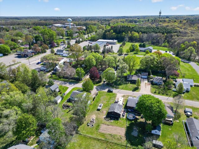 1028 Alderman Street, Belding, MI 48809