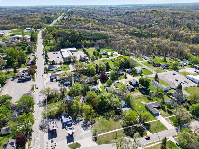 1028 Alderman Street, Belding, MI 48809