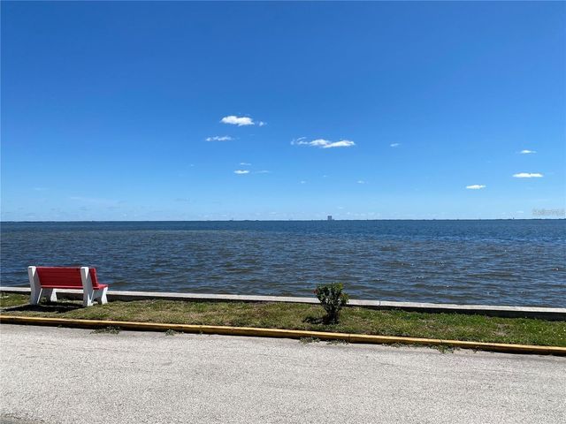 190 E OLMSTEAD DRIVE E-11, Titusville, FL 32780