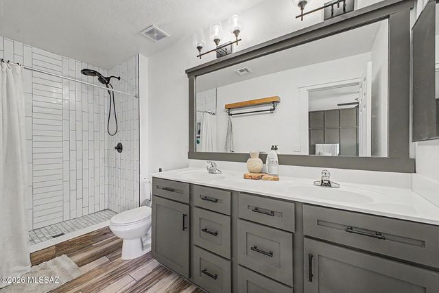 10883 S Sky Kristen Loop, Vail, AZ 85641