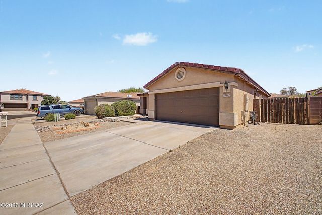 10883 S Sky Kristen Loop, Vail, AZ 85641
