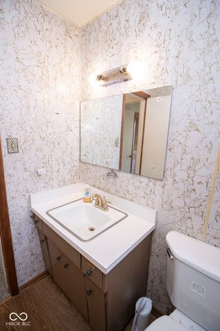 2430 Dover Street, Anderson, IN 46013