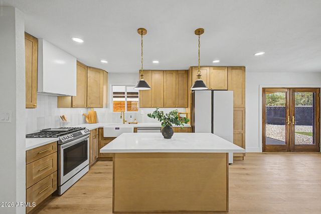 2023 E CORNELL Drive, Tempe, AZ 85283