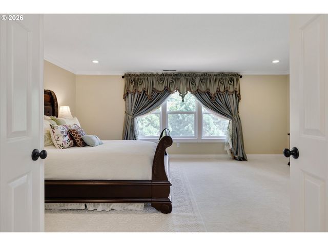 20495 Sw TREMONT Way, Beaverton, OR 97007
