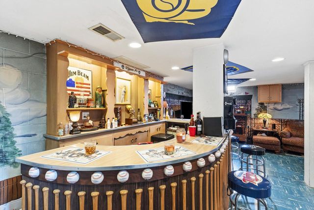 3009 S 74th STREET, West Allis, WI 53219