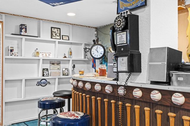 3009 S 74th STREET, West Allis, WI 53219