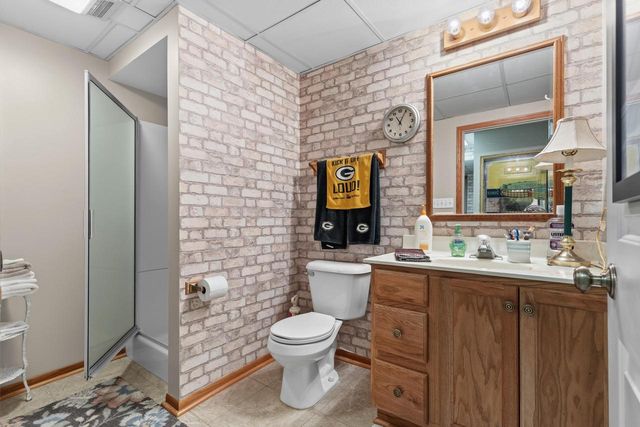 3009 S 74th STREET, West Allis, WI 53219