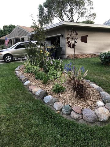 3009 S 74th STREET, West Allis, WI 53219