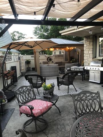 3009 S 74th STREET, West Allis, WI 53219