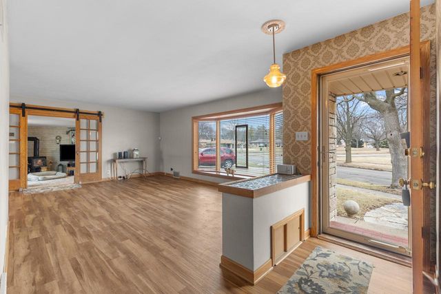 3009 S 74th STREET, West Allis, WI 53219