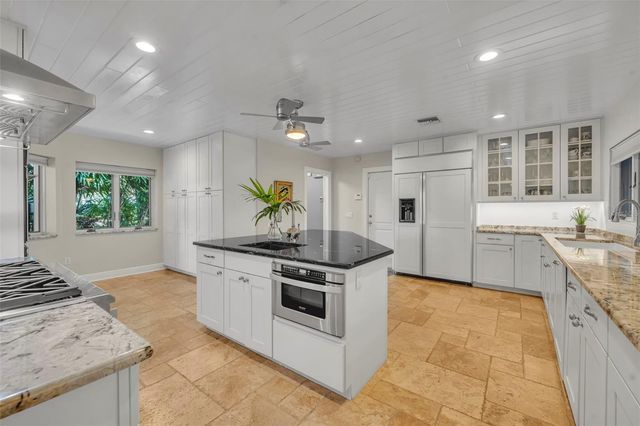 1416 LAKE SHORE DRIVE, Orlando, FL 32803