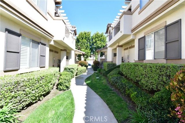 2354 Sunningdale Drive, Tustin, CA 92782