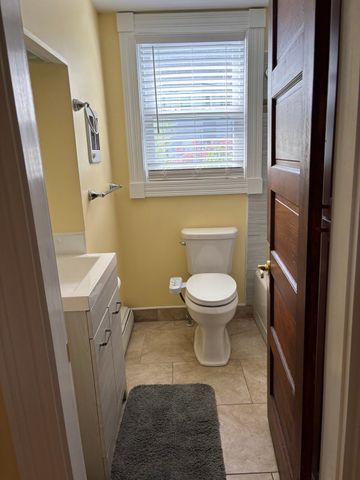 23 Webber St 23, Lowell, MA 01851