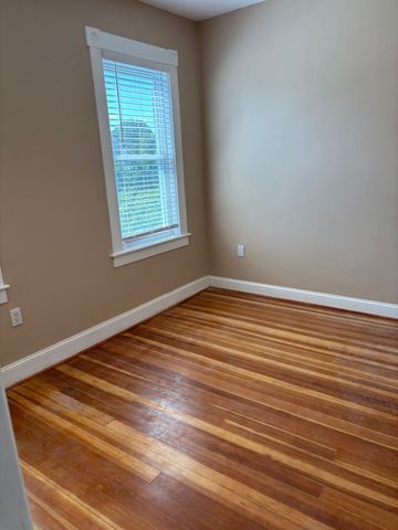 23 Webber St 23, Lowell, MA 01851