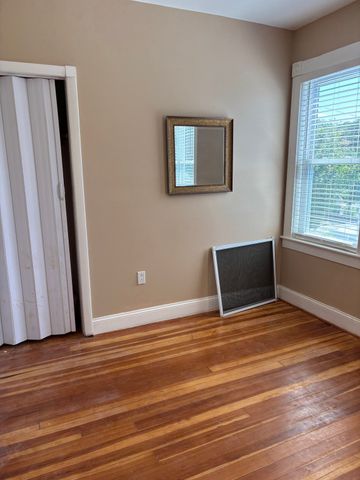 23 Webber St 23, Lowell, MA 01851