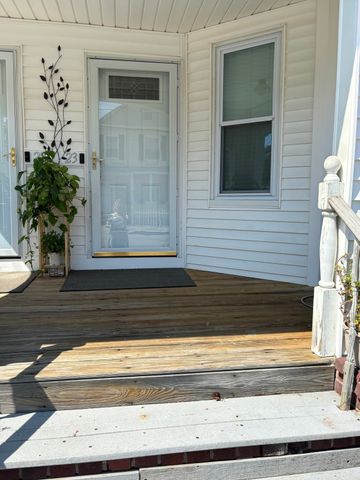 23 Webber St 23, Lowell, MA 01851